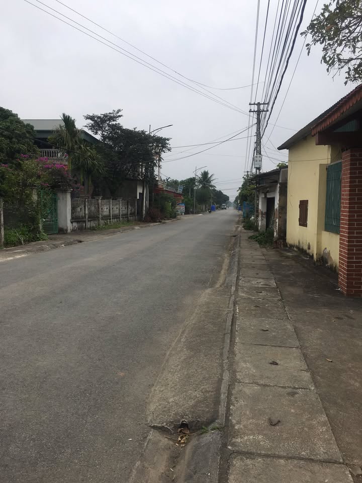 Lô đất trục chính xã Nga Tiến 122m² giá chỉ 9xx triệu - Cơ hội đầu tư tuyệt vời!