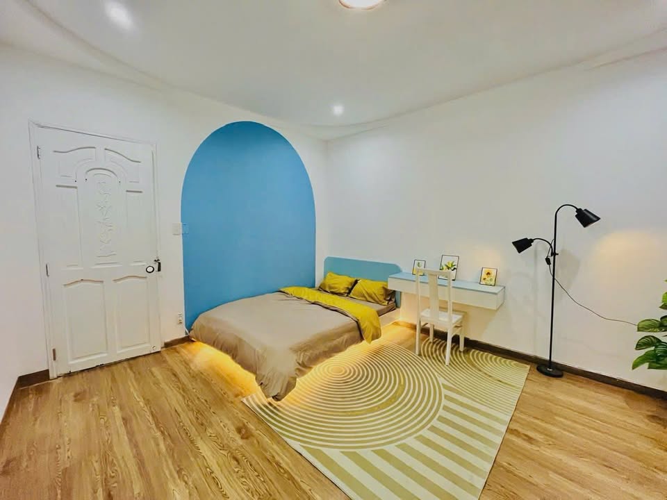 Căn hộ cho thuê Nguyễn Văn Cừ Quận 1 - Mới 100% với nội thất đầy đủ!