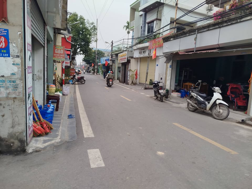 Đất nền Quang Tiến, Sóc Sơn 65m² giá 2 tỷ - Kinh doanh sầm uất, gần sân bay!