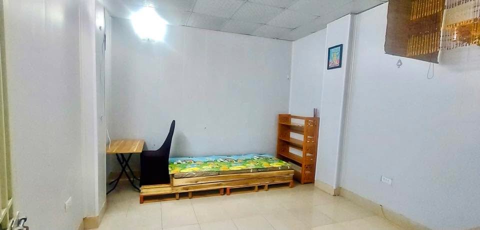 Cho thuê phòng phố Cát Linh, Đống Đa 12m² giá 4 triệu - Chính chủ, đầy đủ tiện nghi!
