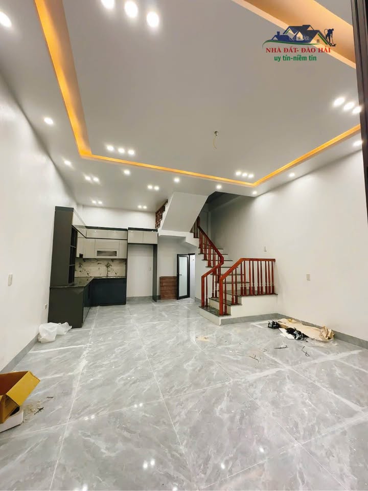 Nhà 3 tầng Kỳ Bá 40m² giá 2.1 tỷ - Tiện nghi, gần trường học!