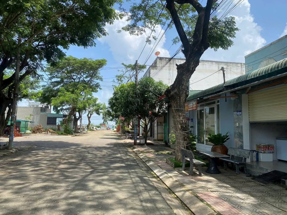 Đất nền Lan Anh 4 Hòa Long 100m² giá 1.92 tỷ - Hướng Đông mát mẻ, sổ hồng riêng