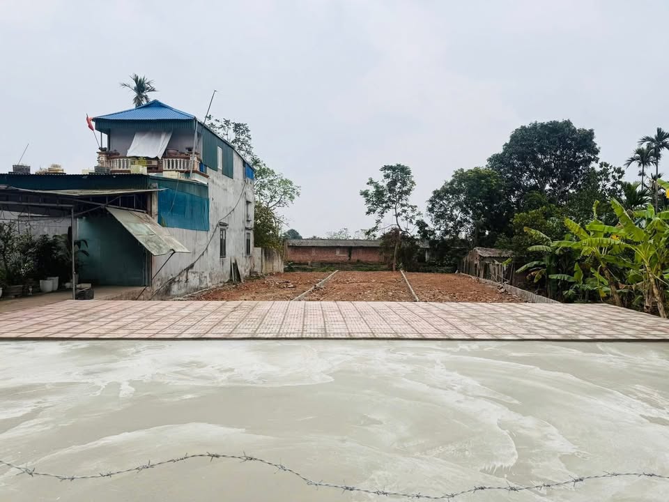 Bán nhà liền kề đường tỉnh 452, Quỳnh Ngọc, 152m² giá 1.3 tỷ - Đầu tư sinh lời!