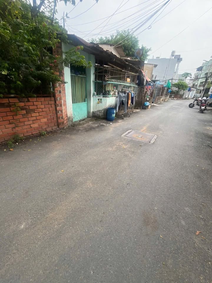 Nhà cấp 4 hẻm Dương Đình Hội 99m² giá 7.7 tỷ - Pháp lý rõ ràng