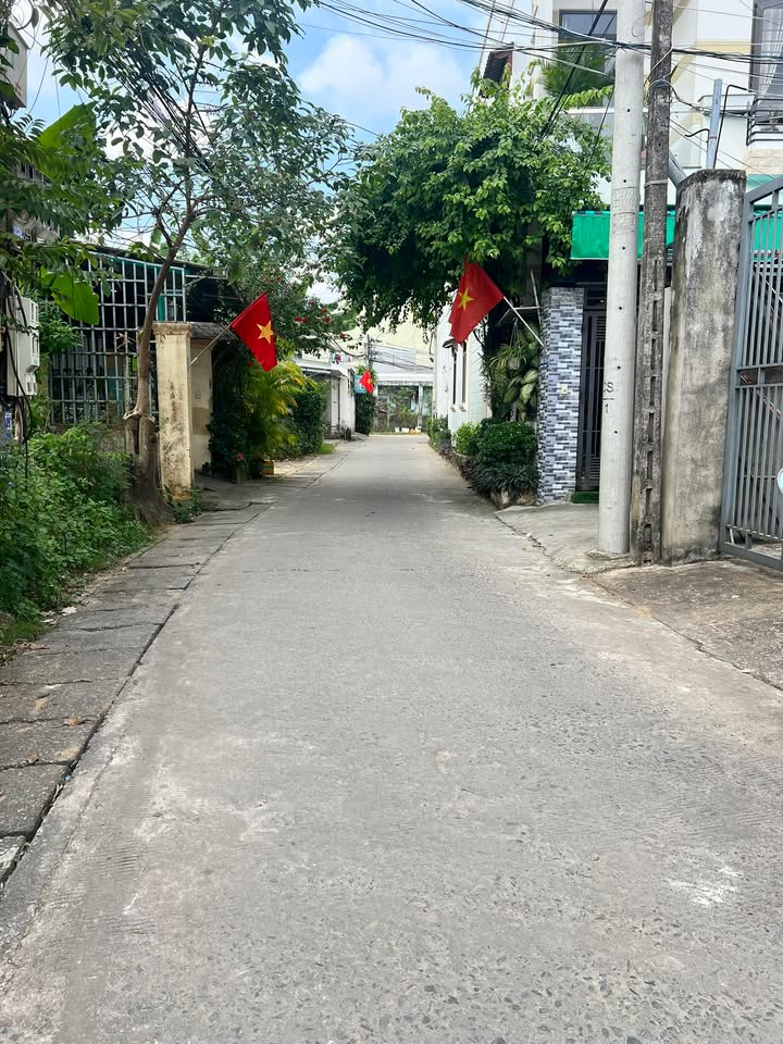 Đất hẻm Quang Trung, TP Quảng Ngãi 92m² giá 1.4 tỷ - Giao thông thuận lợi!