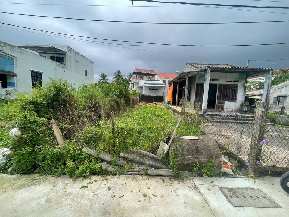 Đất nền Phường Cẩm Châu, Hội An 81m² giá 2.2 tỷ - Hướng Đông, sẵn sàng xây dựng!