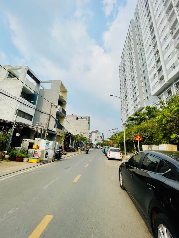 Nhà phố 532 Kinh Dương Vương, Quận Bình Tân 72m² giá 5.5 tỷ - Hẻm xe hơi thông thoáng!