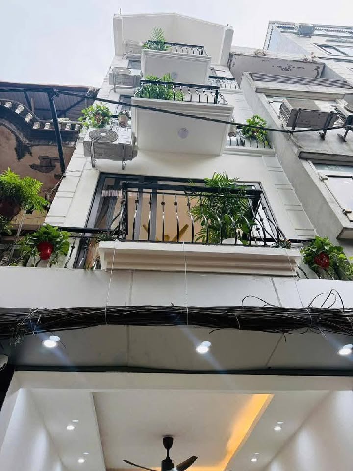 Nhà mặt phố Vương Thừa Vũ 85m² giá 20 tỷ - Đầu tư sinh lời, vị trí đắc địa!