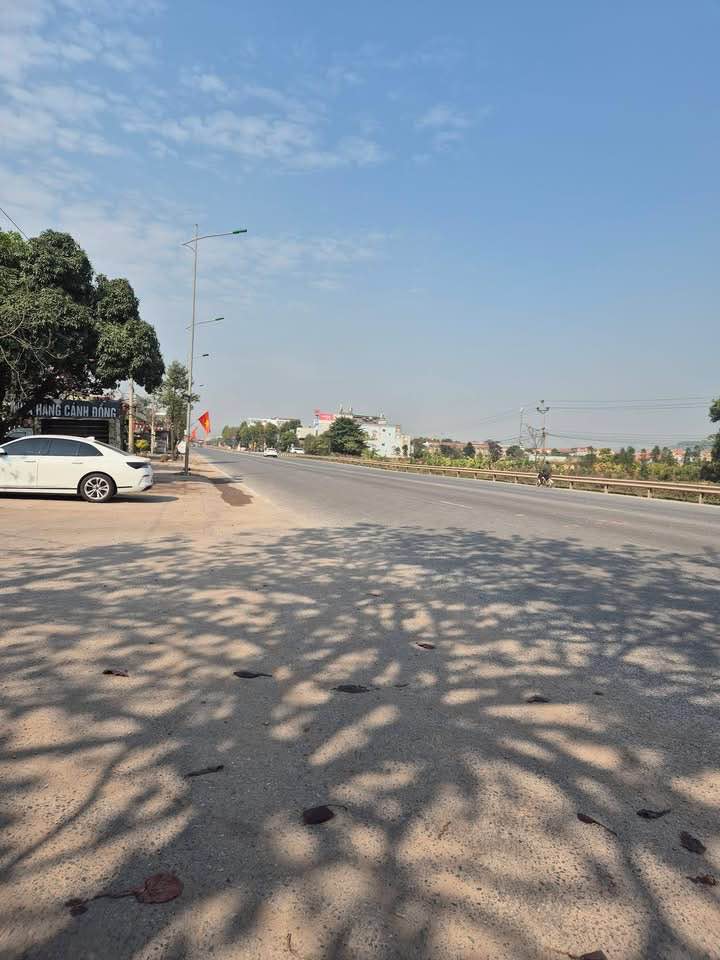 Đất nền mặt tiền Quốc lộ 18, Phường Hoàng Tiến, 144m² giá 3 tỷ - Đầu tư sinh lời ngay!