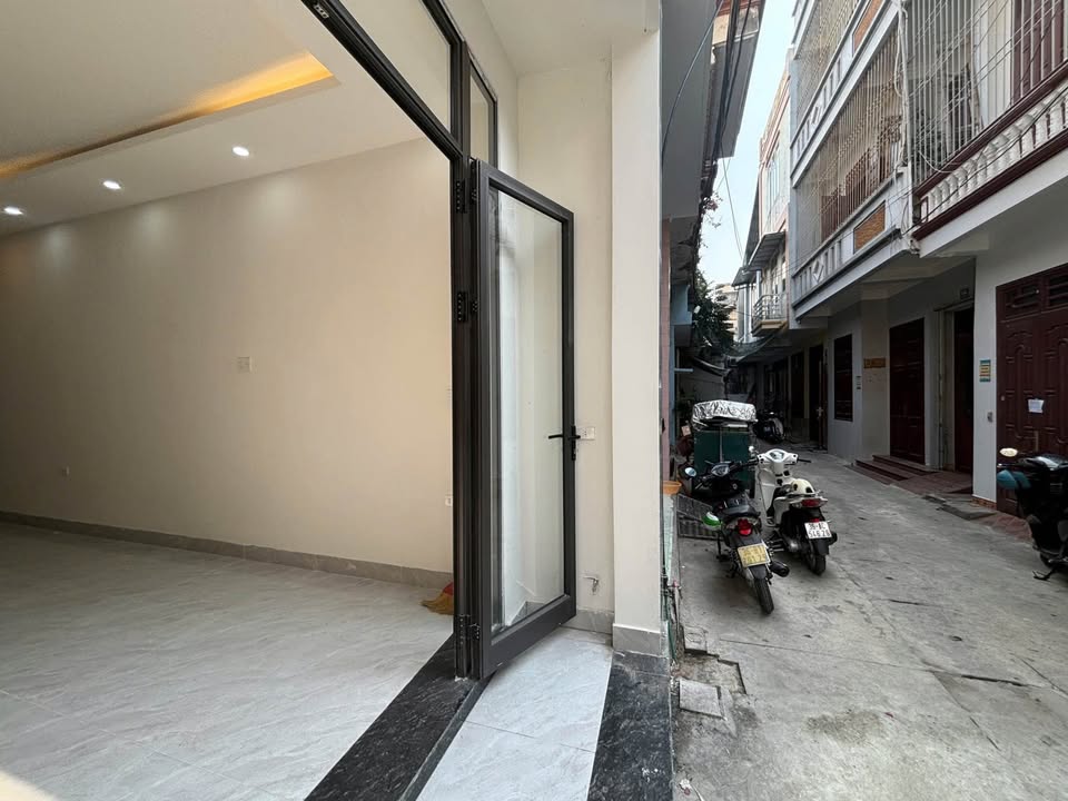 Nhà 55.8m² Ngõ Đồng Lực, Ba Đình chỉ 3 tỷ - Vị trí trung tâm thuận lợi!