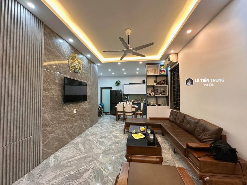 Nhà 3 tầng tại Cẩm Trung, 76m² chỉ 3 tỷ - Lô góc 2 mặt tiền thoáng đãng!