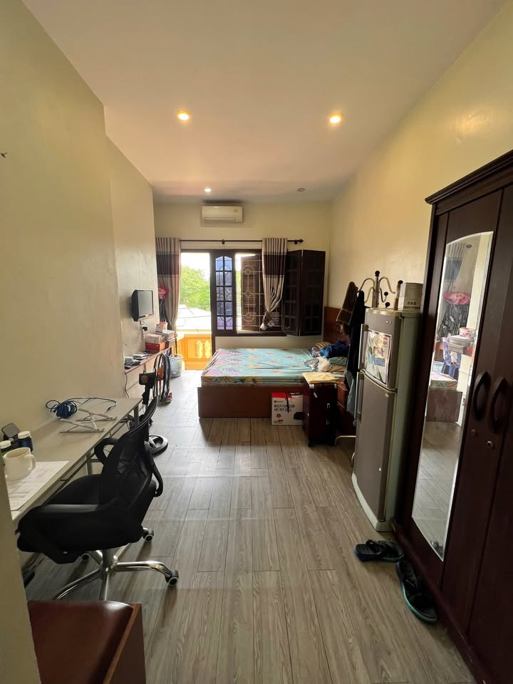 Nhà nhỏ cho thuê tại Ngõ 445 Lạc Long Quân - Tây Hồ 20m² giá 3.8 triệu - Nội thất đầy đủ