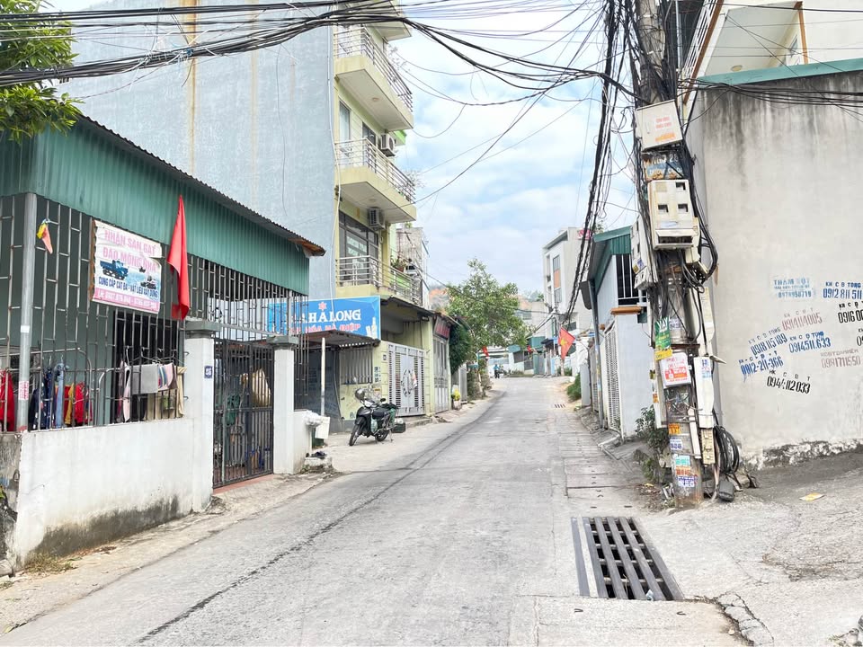 Đất nền mặt đường Cái Dăm, Bãi Cháy 60m² giá 2.8 tỷ - Kinh doanh thuận lợi!