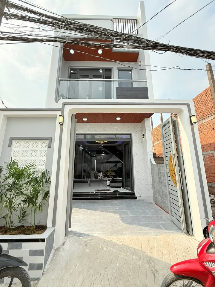 Nhà lầu Mỹ Lộc Cần Giuộc 83m² giá 2.35 tỷ - Vị trí thuận tiện sống!