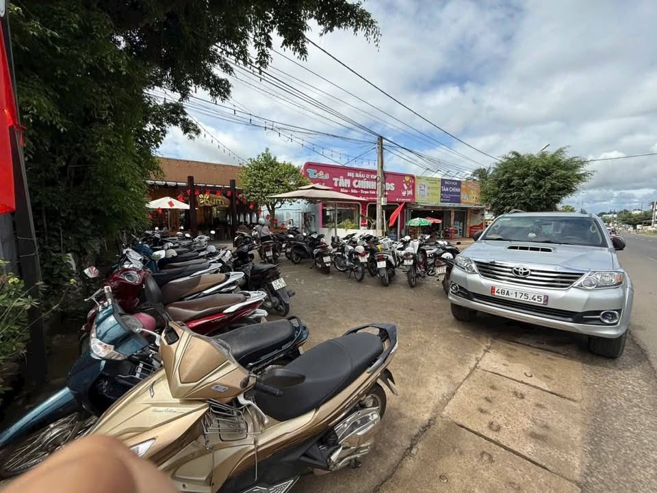 Sang nhượng quán Bumcoffee mặt tiền QL14, 700m² - Đầu tư sinh lời ngay!