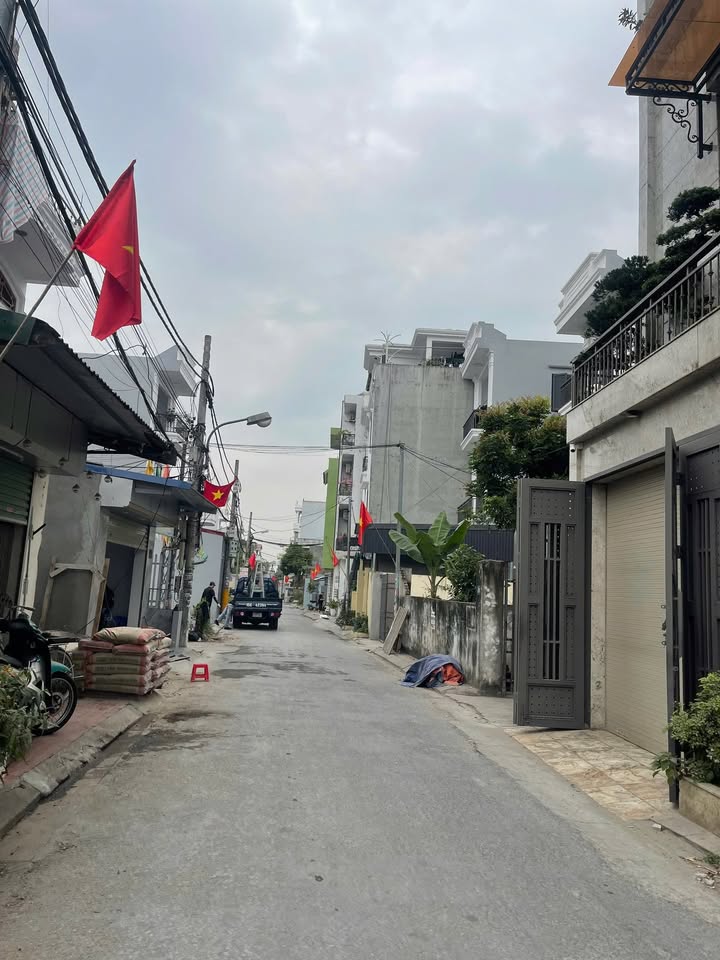 Nhà mặt đường Đông Trung Hành, Hải Phòng 64.3m² giá 6.5 tỷ - Thiết kế hiện đại, hoàn thiện sắp xong!