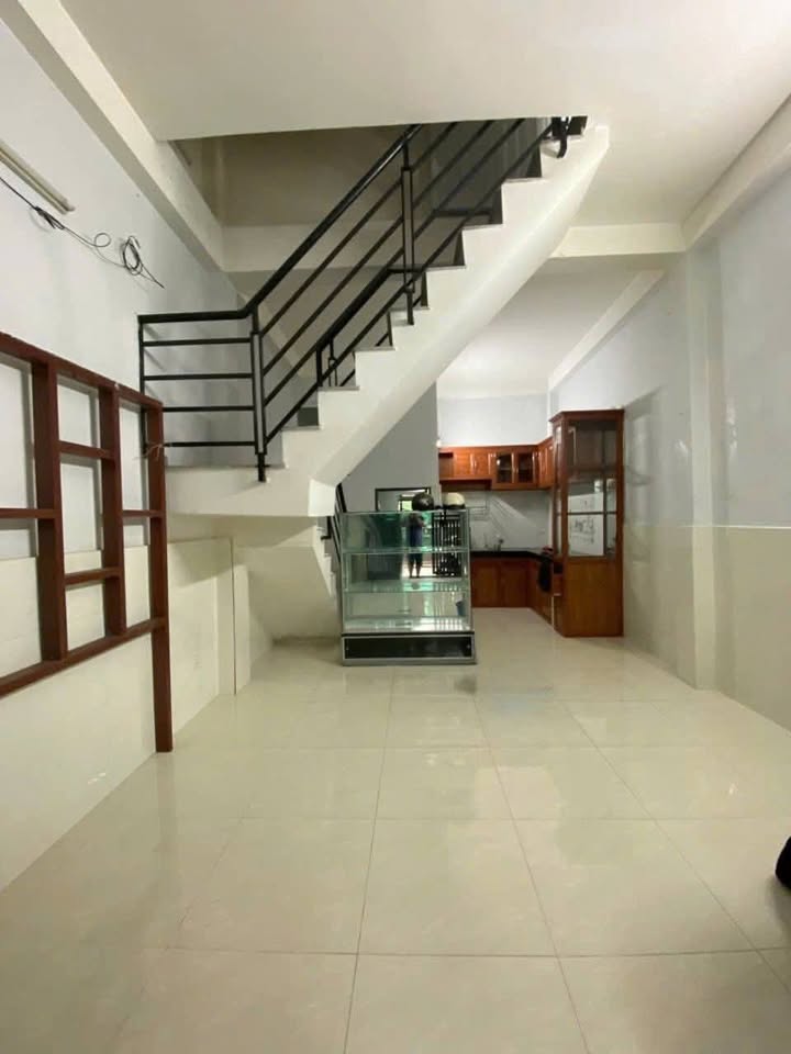 Nhà nguyên căn hẻm đường số Quận 7 28m² giá 9 triệu/tháng - Yên tĩnh, phù hợp gia đình!