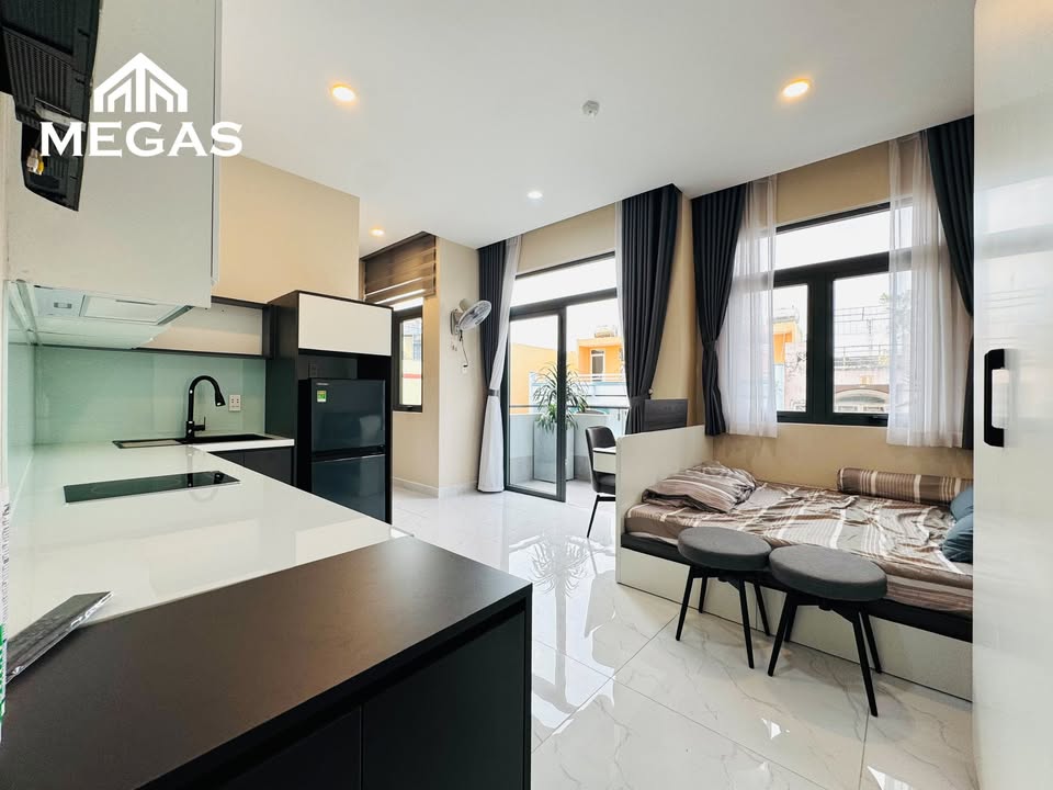 Studio ban công đẹp như homestay tại Quận 10 - Sẵn sàng vào ở!