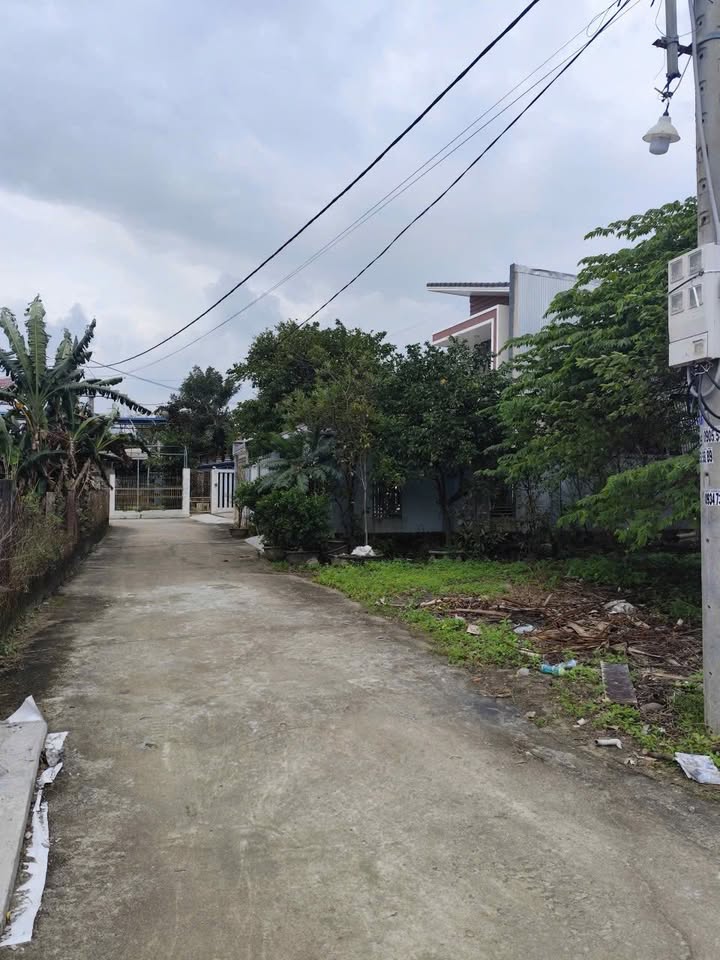 Đất nền Khối Phố Tứ Ngân, Điện Ngọc, 137m² giá 2.1 tỷ - Sổ hồng sang tên nhanh!