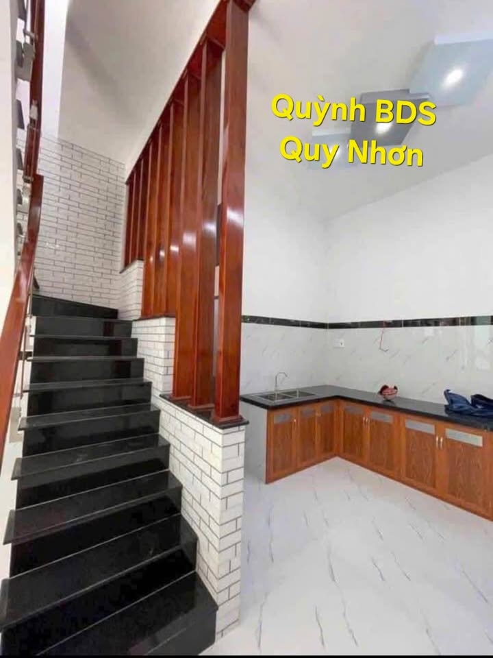 Bán Nhà Hẻm Cạn Đường Ô Tô Trần Hưng Đạo 32m² giá 3.4 tỷ - Sổ Đỏ Chính Chủ