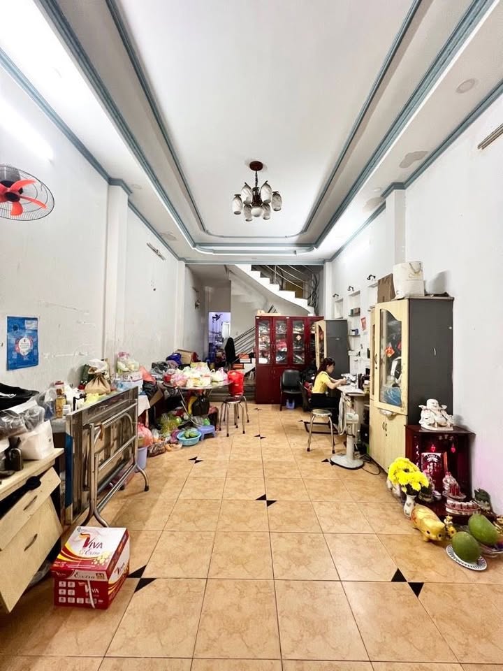 Nhà mặt tiền kinh doanh Trịnh Lỗi, Thủ Đức 84m² giá 11 tỷ - Sẵn sàng vào ở ngay!