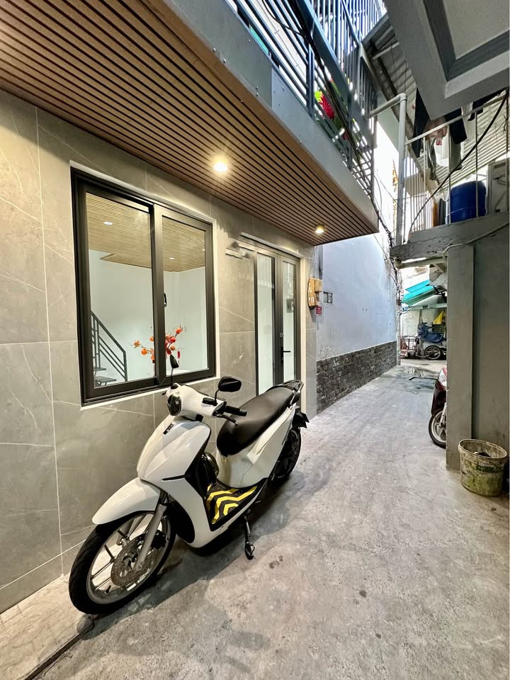 Nhà đẹp Âu Dương Lân P5, Quận 8, 17.5m² giá 2.78 tỷ - Sổ hồng riêng, an ninh tuyệt đối!