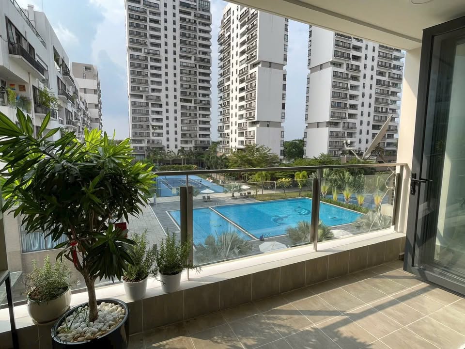 Căn hộ Panorama Quận 7 121m² giá 18 tỷ - View hồ bơi thoáng mát!