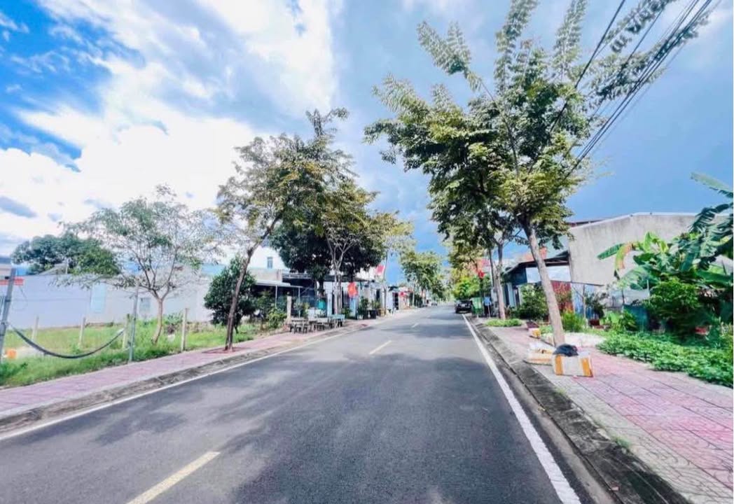 Đất nền Tiến Thành Đồng Xoài 300m² giá 3 tỷ - Hướng Nam, pháp lý đầy đủ!