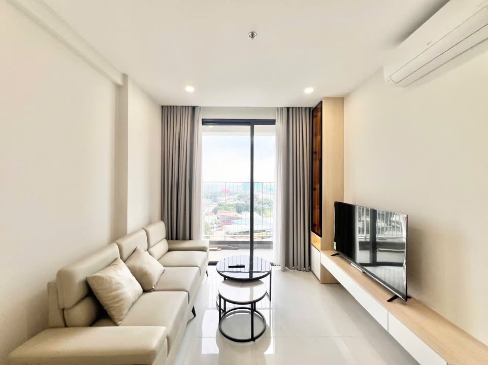 Căn hộ The Emerald Golf View 72m² giá 9.5 triệu - Full nội thất, view AEON Mall