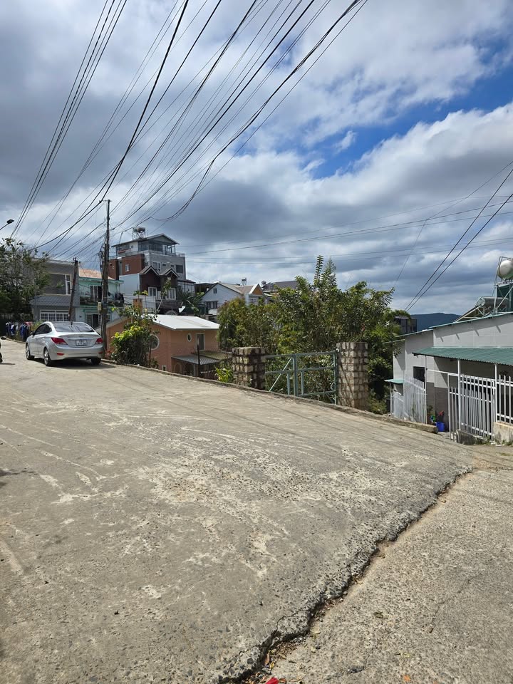 Đất 2 mặt tiền tại Đà Lạt 485m² giá 8.3 tỷ - Đầu tư sinh lời ngay!