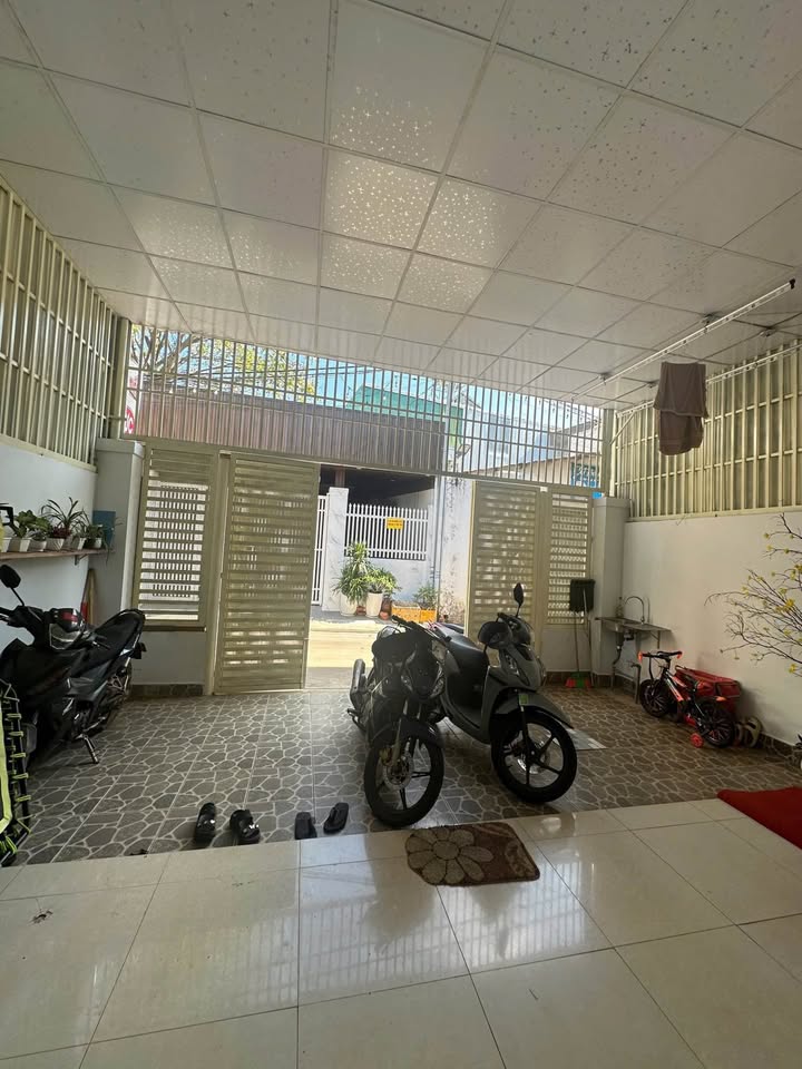 Nhà Mê Lửng Sân Ô Tô Hẻm Lý Thái Tổ 102m² giá 5.95 tỷ - Cơ hội sở hữu ngay!