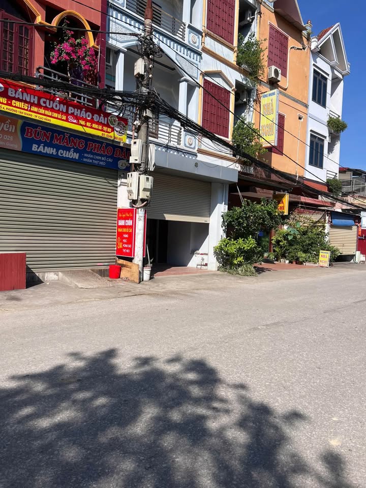 Nhà mặt đường Quốc Lộ Cao Bằng 3 tầng - Vị trí đẹp, tiện kinh doanh!