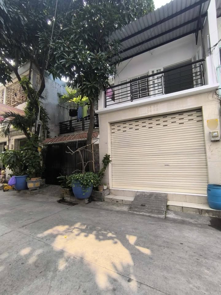 Nhà bán Quận Tân Phú 40m² giá 4.75 tỷ - Tiện ích gần Aeon Mall Tân Phú!