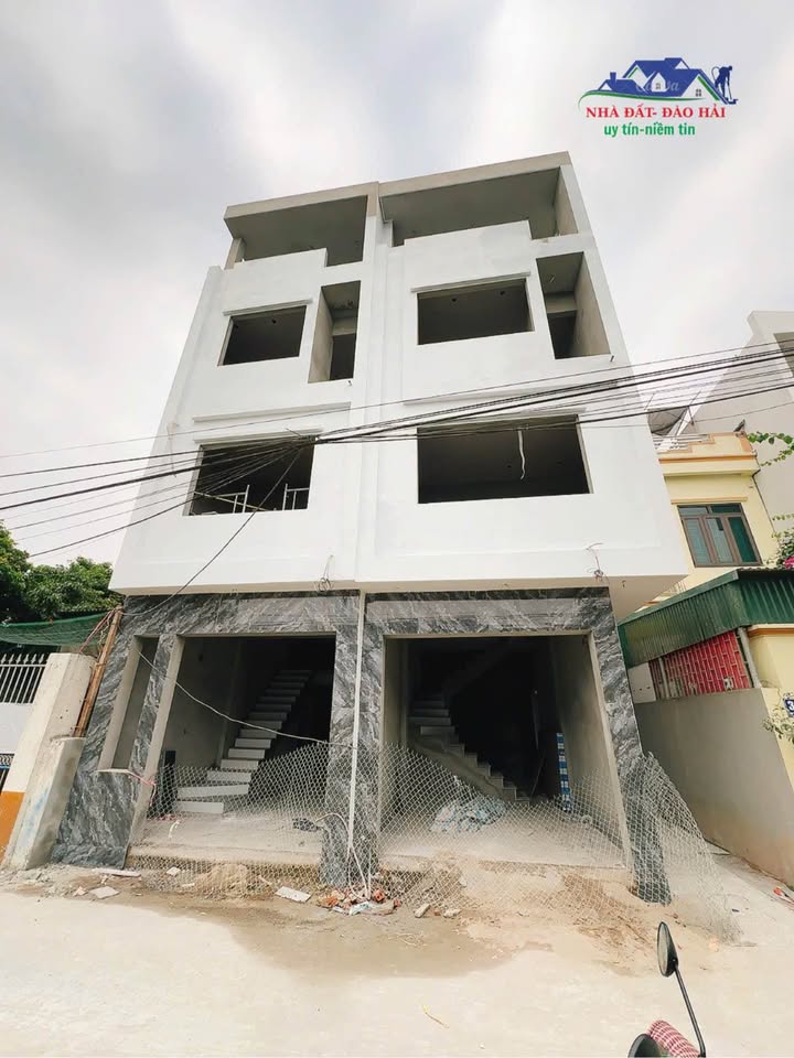 Nhà 3 tầng Tiền Phong Thái Bình 31m² giá 1.5 tỷ - Ô tô đỗ cửa, sẵn sàng giao dịch!