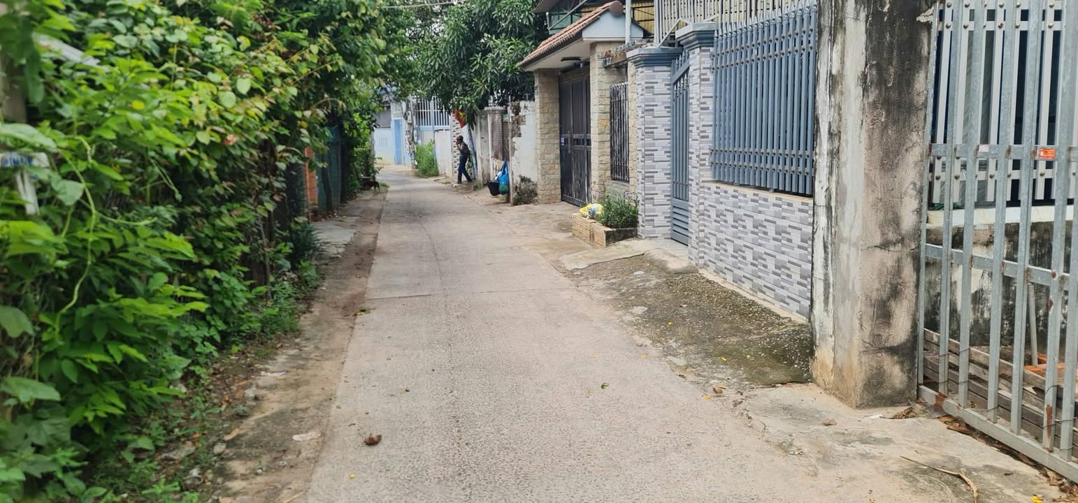 Đất thổ cư Phan Thiết 107m² giá 850 triệu - Hẻm ô tô, gần hồ bơi Quốc Hùng!