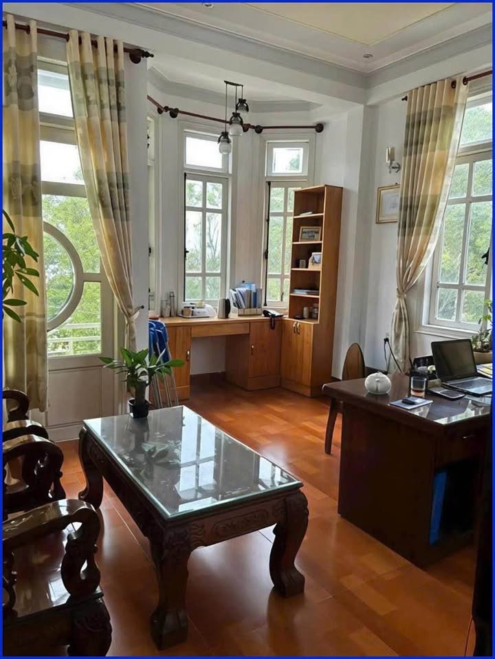 Nhà nguyên căn cho thuê tại Khu Cư Xá Bưu Điện Đà Lạt 3 tầng giá 15 triệu - Không gian lý tưởng cho văn phòng và homestay!