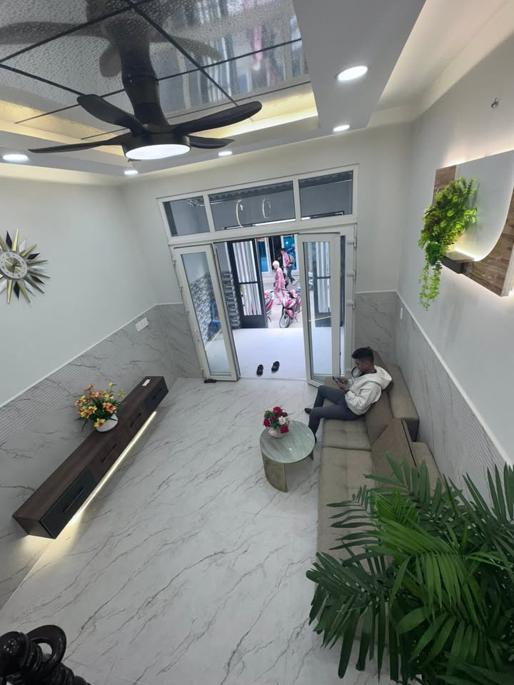 Nhà phố Kinh Dương Vương Quận 6, 56m² giá 7 tỷ - Ô tô đỗ cửa, gần khu ẩm thực!