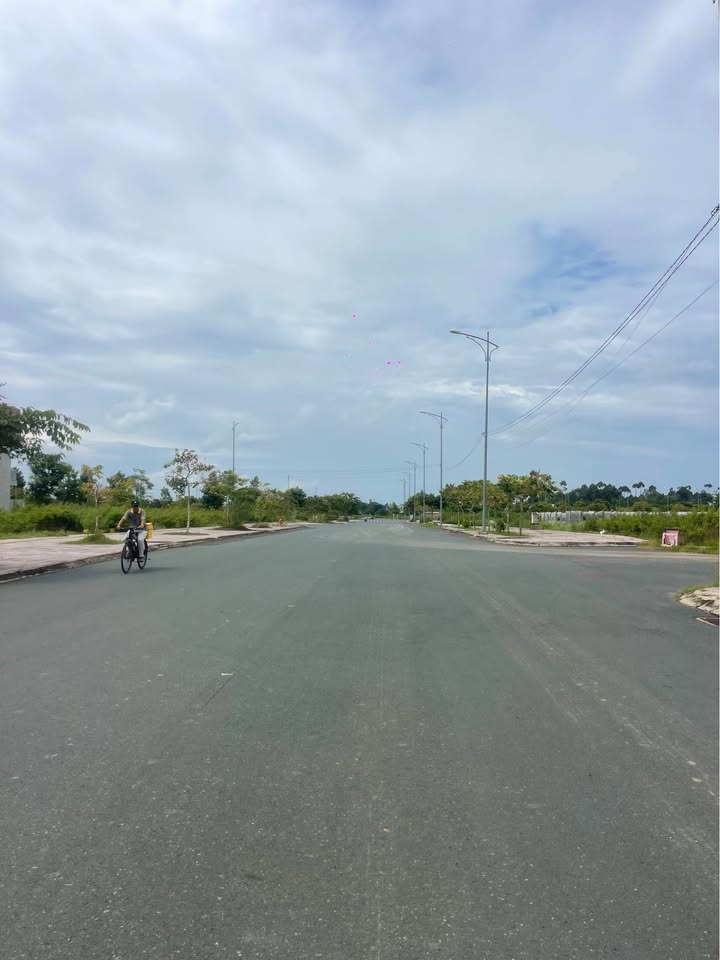 Đất thổ cư Khu hành chính tỉnh Vĩnh Long 94m² giá 2.35 tỷ - Chỉ còn 1 nền duy nhất!