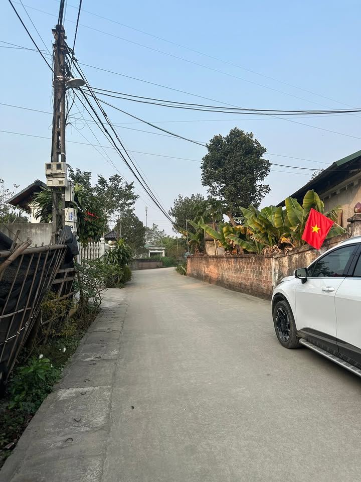 Đất thổ cư 737m² tại Thôn Đức Thịnh, Ba Vì giá 737 triệu - Đường ô tô tránh, tiện ích đầy đủ!