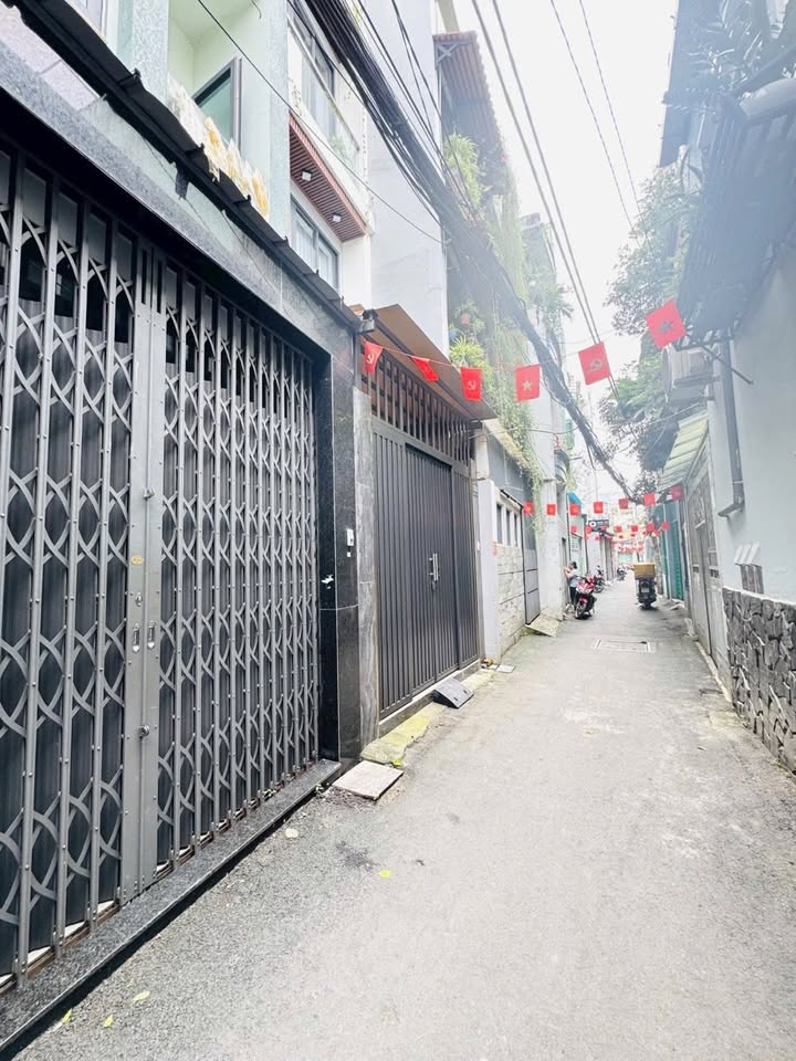 Nhà phố Nguyễn Thái Bình, Quận Tân Bình 26m² giá 4.5 tỷ - Sổ hồng đầy đủ, thương lượng tốt!