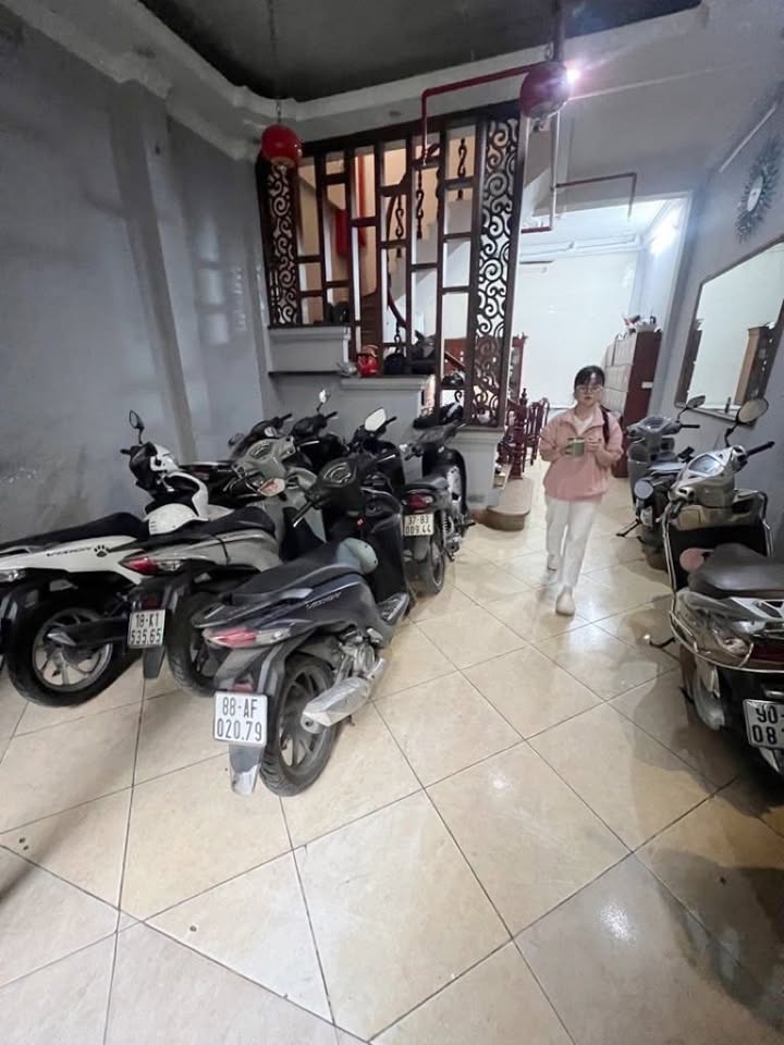 Nhà phố Xuân Thủy, Cầu Giấy 275m² giá 16,95 tỷ - Thiết kế cho thuê homestay siêu đẹp!