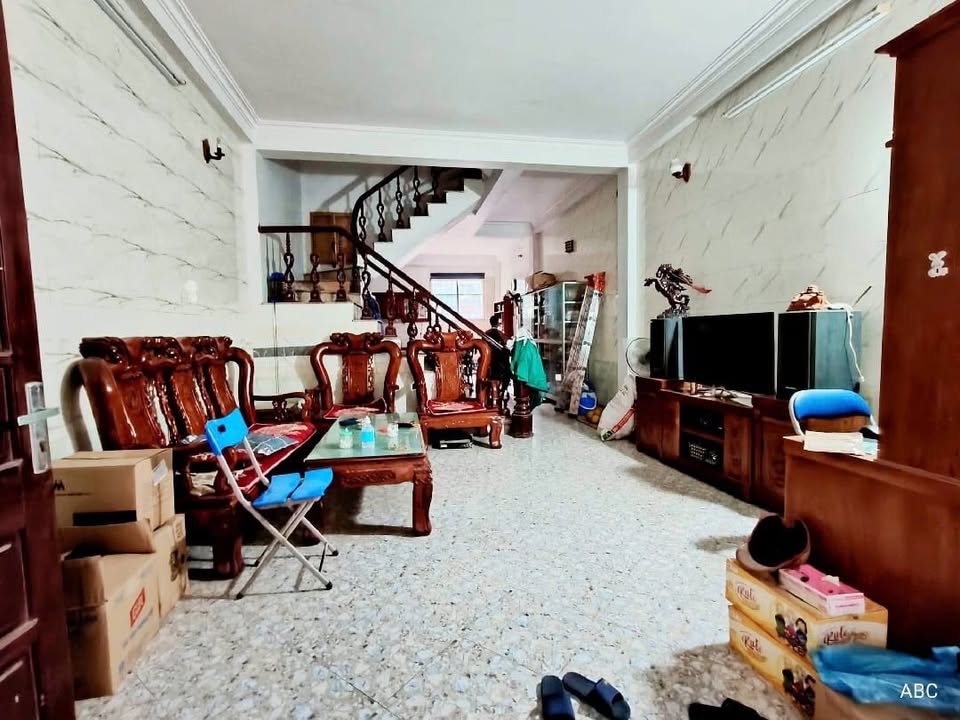 Nhà phố 64m² tại Cổ Nhuế, Bắc Từ Liêm giá 12.9 tỷ - Kinh doanh sầm uất, ô tô vào tận nơi!