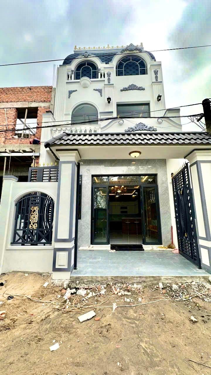 Nhà bán Cần Giuộc Long An 93m² giá 2.55 tỷ - Sở hữu ngay với thiết kế hiện đại!