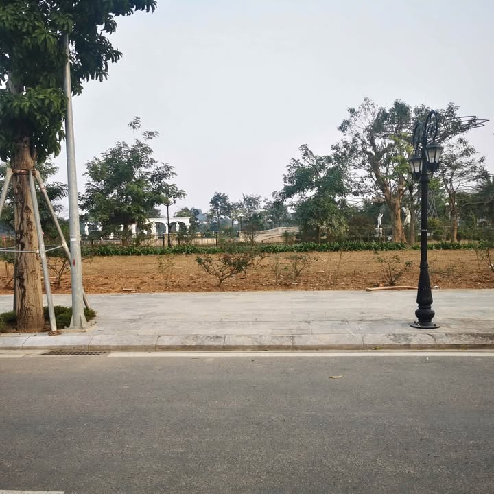 Shophouse SH22 Mai Dịch 96m² giá 3.1 tỷ - Mặt tiền 30m hướng Hồ Mắt Rồng!