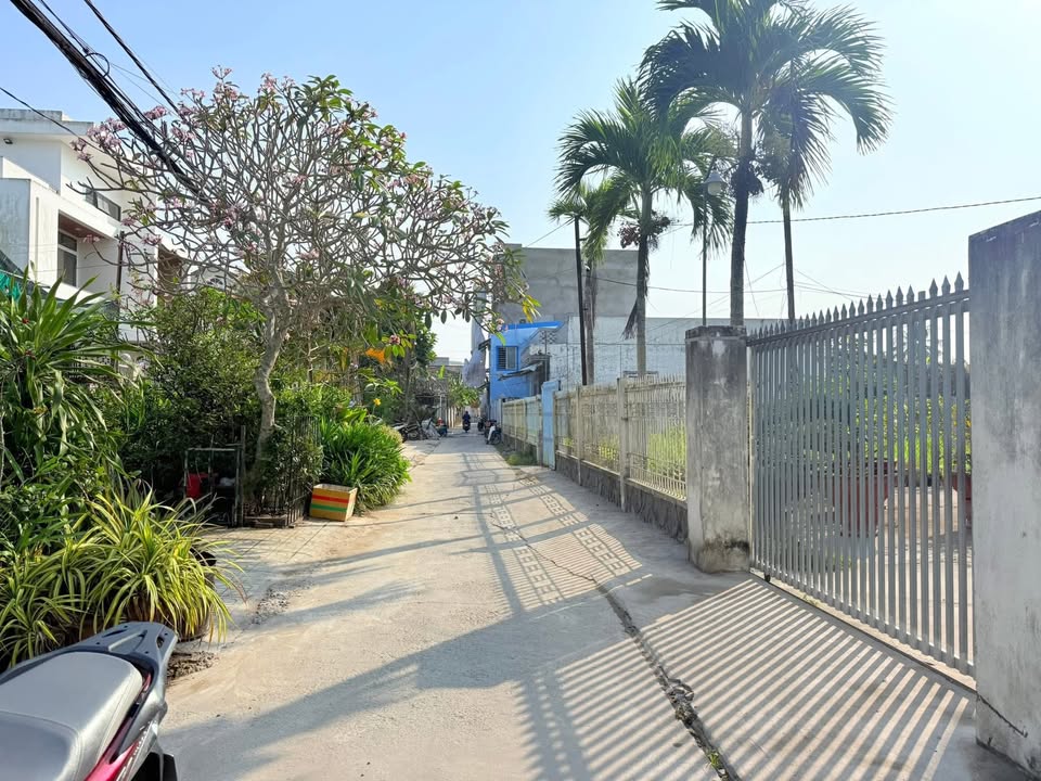 Kho cho thuê tại Phường Phú Khương, Bến Tre 1300m² - Đường ô tô thoải mái, giá chỉ 5 triệu/tháng!