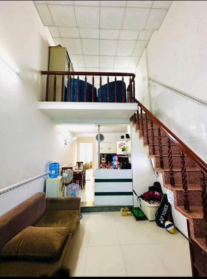 Nhà phố hẻm Nguyễn Thái Học, Quy Nhơn 70m² giá 2.2 tỷ - Chính chủ bán gấp!