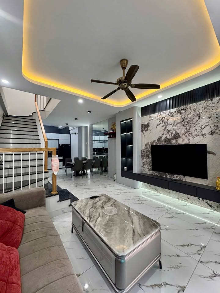 Nhà 2 tầng tại Huyện Quảng Xương 60m² giá 2 tỷ - Full nội thất, ô tô vào tận nhà!