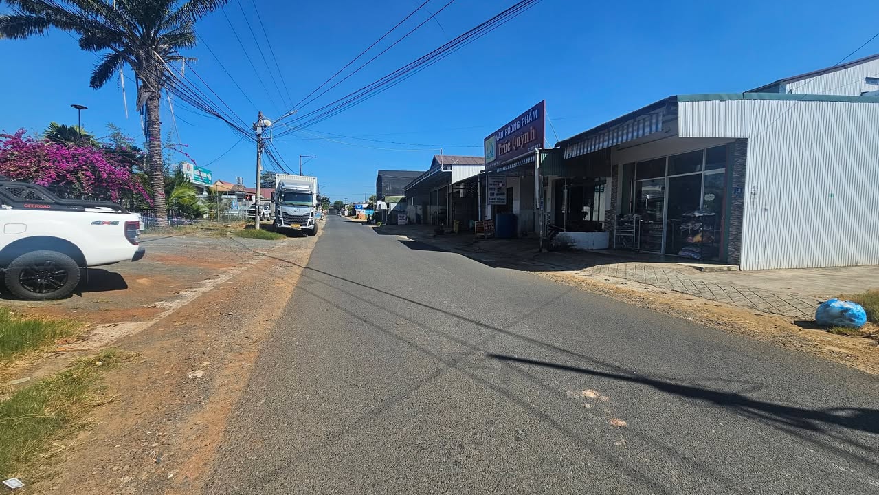 Bán gấp mặt tiền Âu Cơ, Lộc Nga 240m² chỉ 2.9 tỷ - Kinh doanh sầm uất!