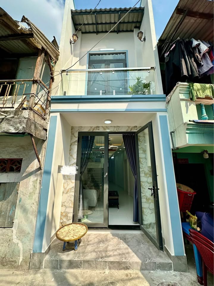 Nhà Hẻm 3m Hoài Thanh, Quận 8, 28m² giá 3.2 tỷ - Nhà sẵn sàng ở ngay!