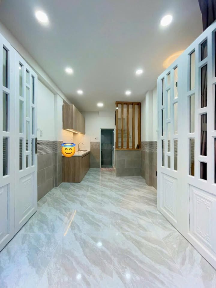 Nhà 2 Tầng Đẹp Phường 13, Quận 4 - Diện Tích 15m², Giá 2.599 Tỷ - Vào Ở Ngay!